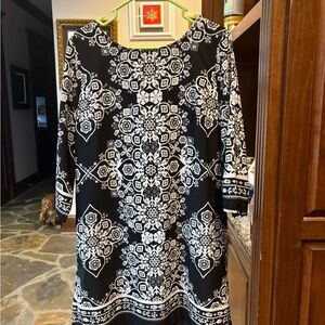Old Navy Black and White Long Sleeve Dress